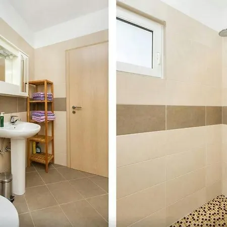 Prázdninový dům Seaside Family Friendly House With A Swimming Pool Cove Ljubljeva, Trogir - 20531 *