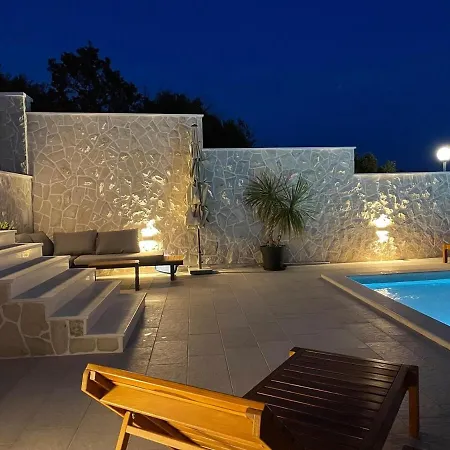 Prázdninový dům Seaside Family Friendly House With A Swimming Pool Cove Ljubljeva, Trogir - 20531 *